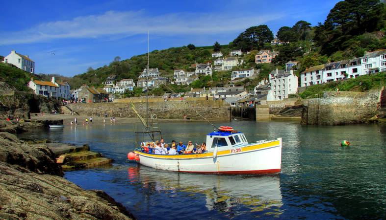 Western Morning View - Leaving Polperro for a trip along the South Cornish coast - © Ian Foster / fozimage