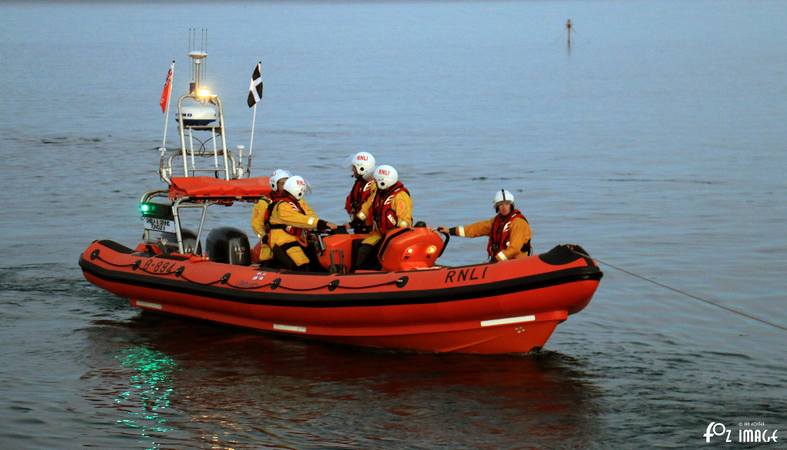 12 April 2017 - Looe RNLI towing training © Ian Foster / fozimage