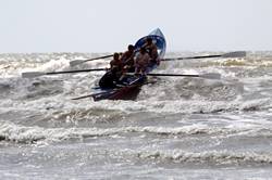 Surf rowing - Saunton Sands