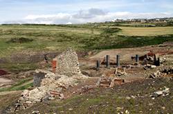 Settlement tanks and tin dressing floors