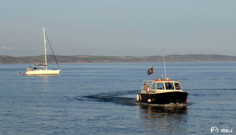 25 August 2017 - Glass bottom boat © Ian Foster / fozimage