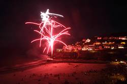 Looe - New Years Eve Fireworks - © Ian Foster / fozimage