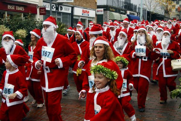 4th December 2011 - 650 Santas run through Plymouth City Centre.