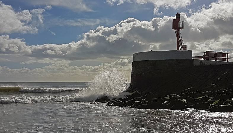 28 February 2017 - Low tide East Looe beach © Ian Foster / fozimage