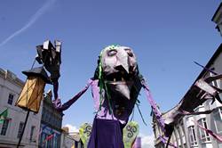 Polperro festival - The new Lord Mayor addresses his subjects