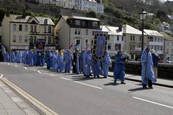 the procession crosses the bridge