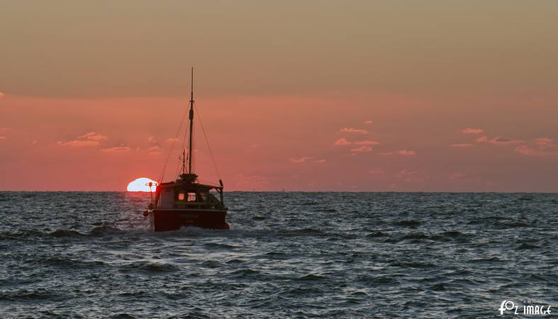 18 January 2017 - Sunrise over the Banjo Pier, East Looe beach © Ian Foster / fozimage