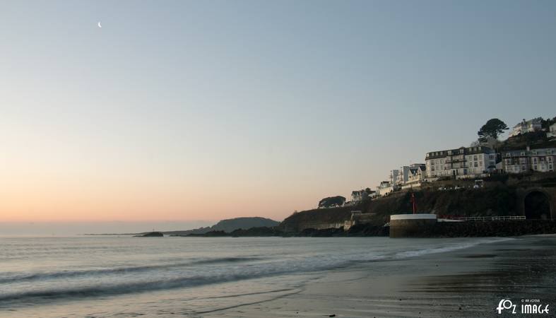 23 January 2017 - Sunrise over the Banjo Pier, East Looe beach © Ian Foster / fozimage