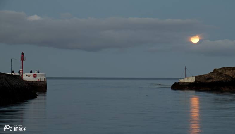 9 July 2017 - Moonrise over White Rock and the Banjo Pier © Ian Foster / fozimage