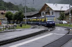 Interlaken train arrives