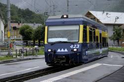 Interlaken train arrives