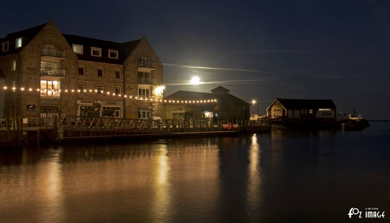 5 October 2017 Harvest moon over East Looe © Ian Foster / fozimage