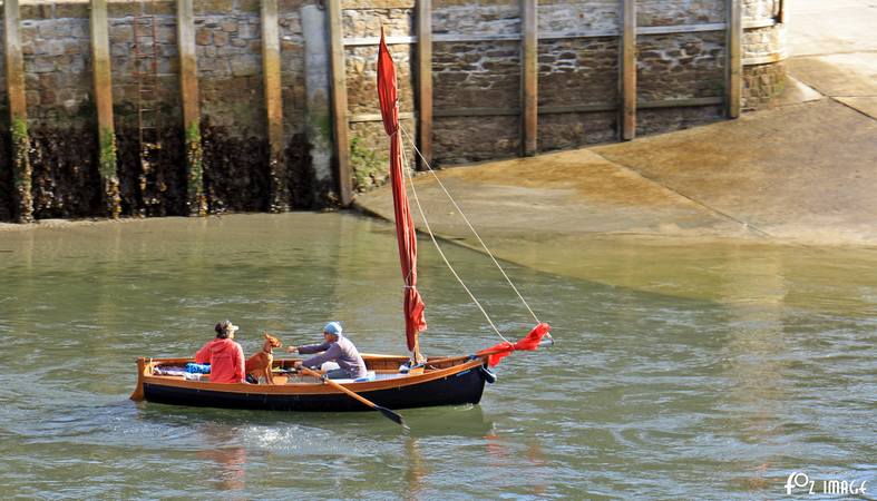 6 October 2017 - Moroven heading downriver © Ian Foster / fozimage